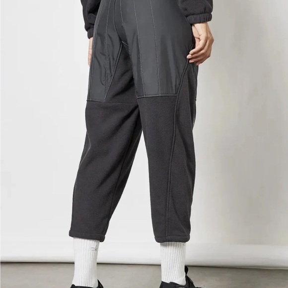 Nike Sportswear Swoosh Women's Track Suit New Without Tags - Picture 13 of 16